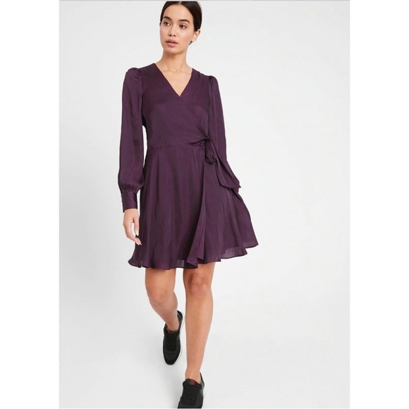 Banana Republic Dresses & Skirts - NWT Banana Republic Satin Puff-Sleeve Wrap Dress